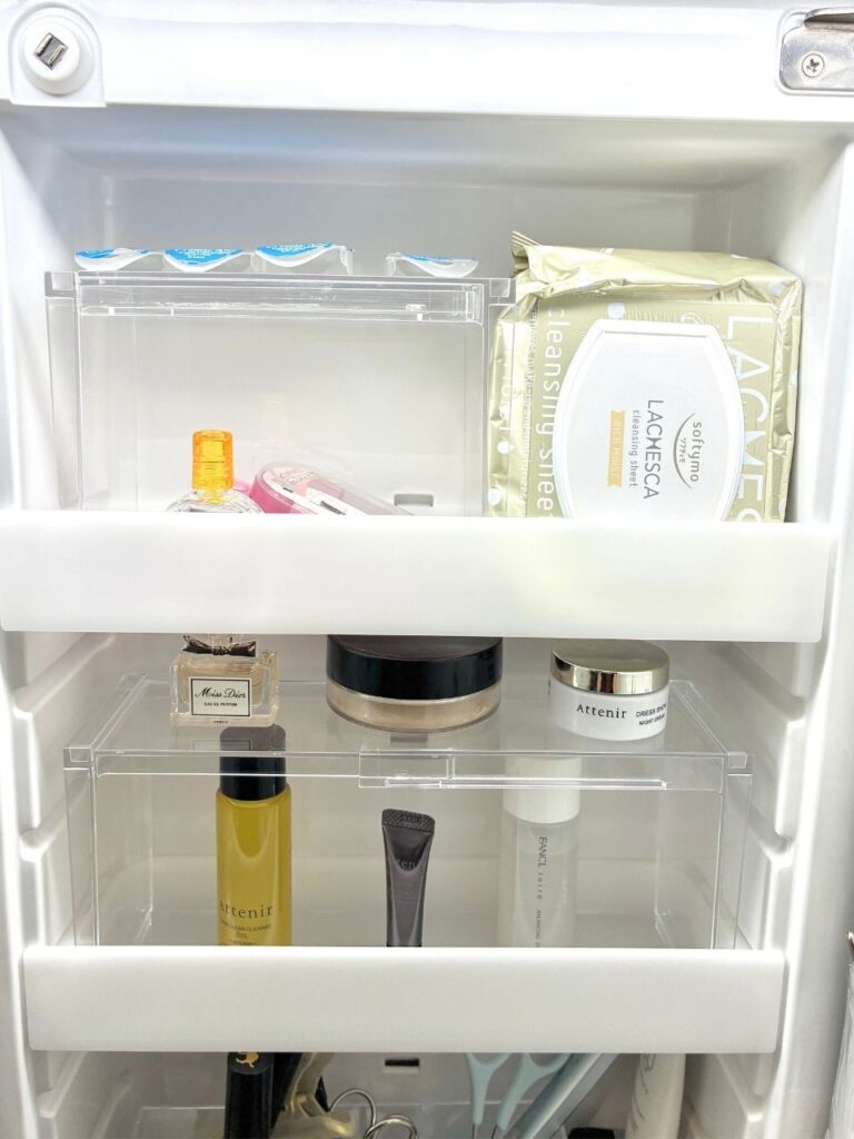 セリア洗面鏡スライドラック収納